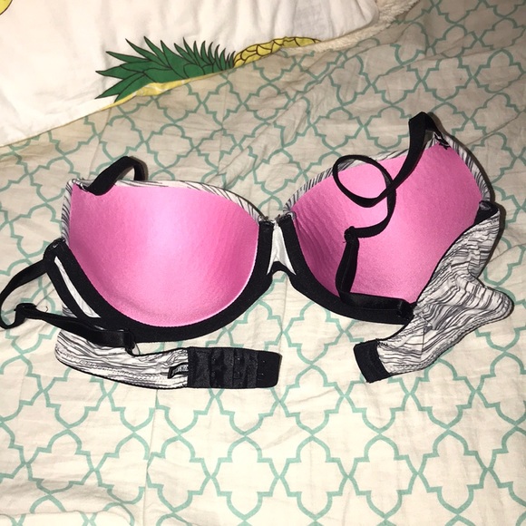 Gray patterned bra - Picture 3 of 3